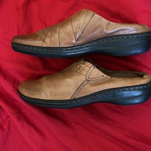 Brown Leather Earth Spirit Mules 8